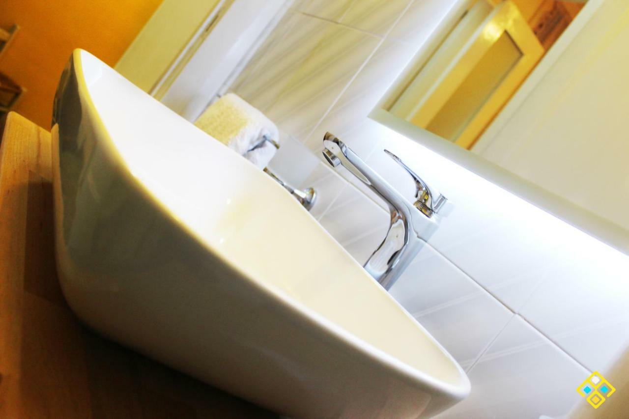 Sa Domu De Ajaja Apartments Cagliari Bagian luar foto